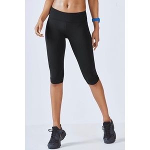 Fabletics Mid-Rise Powerhold Salar Crop Leggings